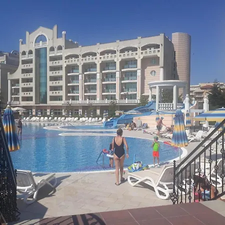 Апартаменты Specious Near Beautiful Поморие