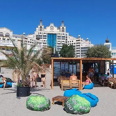 Specious Near Beautiful Апартаменты *