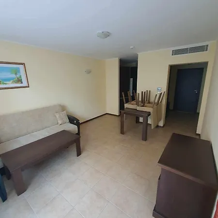 Апартаменты Specious Near Beautiful Поморие