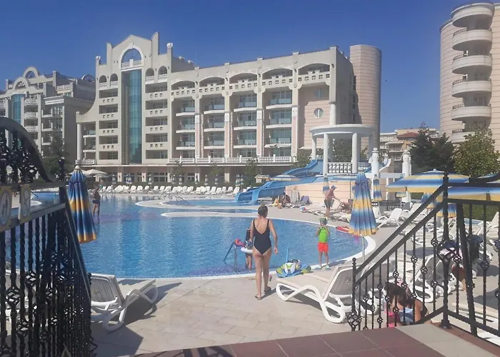 Апартаменты Specious Near Beautiful Поморие